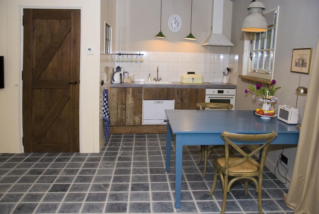 Boerderij Honswijck Guest House Weesp Ruang foto