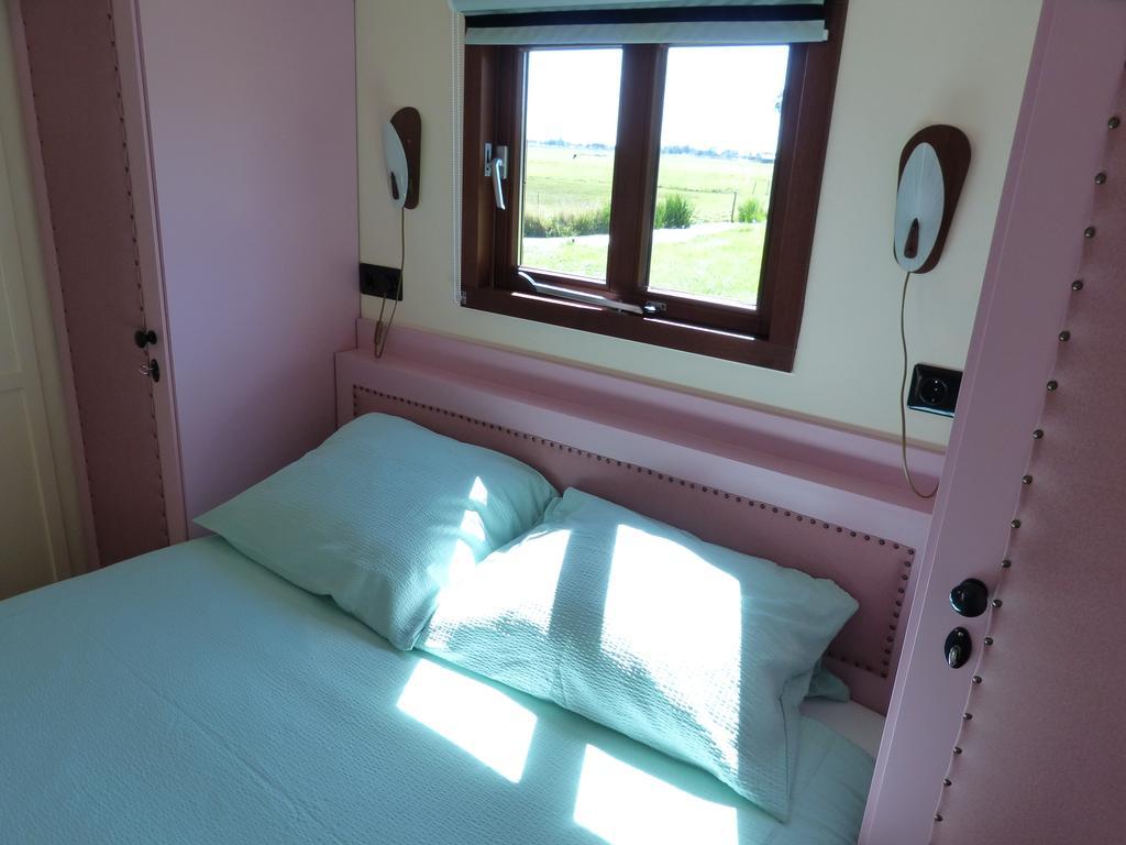 Boerderij Honswijck Guest House Weesp Bagian luar foto
